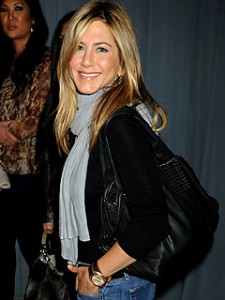 Jennifer Aniston 24 Hour Play in New York Nov. 16, 2010